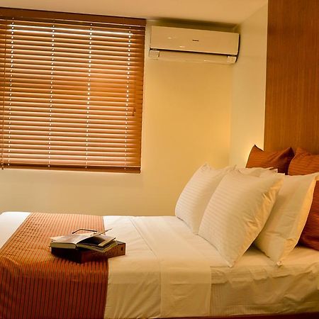 Pghi Hotel Quezon City Exterior photo